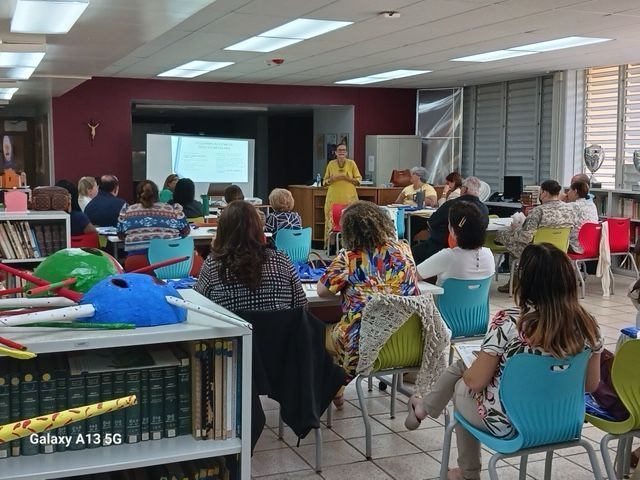 Taller para la elaboración del autoestudio, foto 1